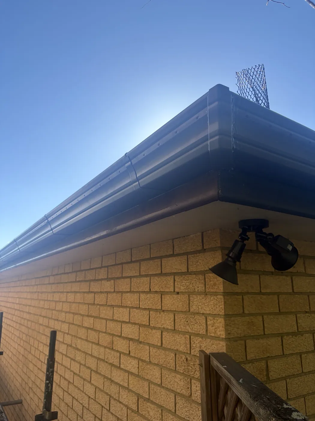 Roofline guttering installation